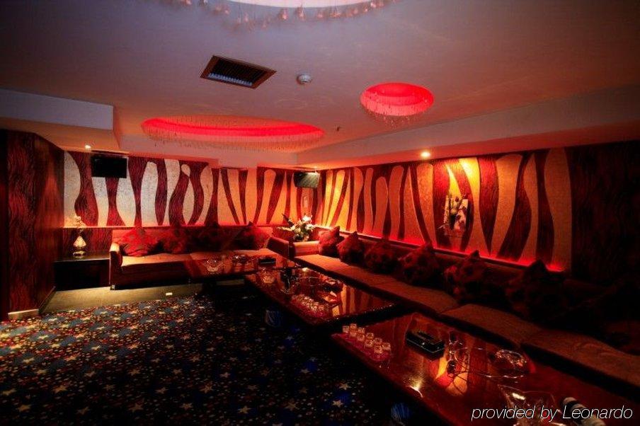 Rong Impression International Hotel Чънду Интериор снимка