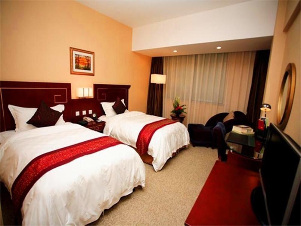 Rong Impression International Hotel Чънду Стая снимка