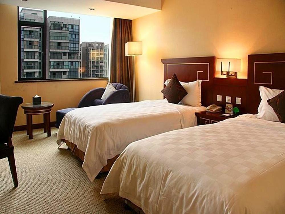 Rong Impression International Hotel Чънду Екстериор снимка