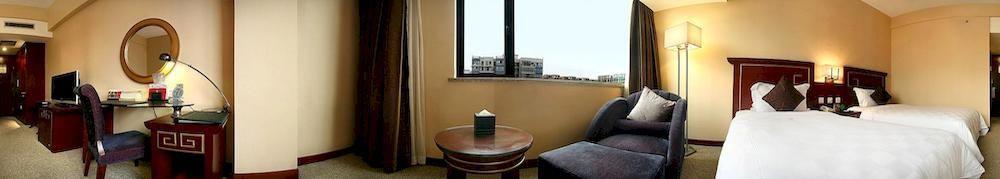 Rong Impression International Hotel Чънду Екстериор снимка